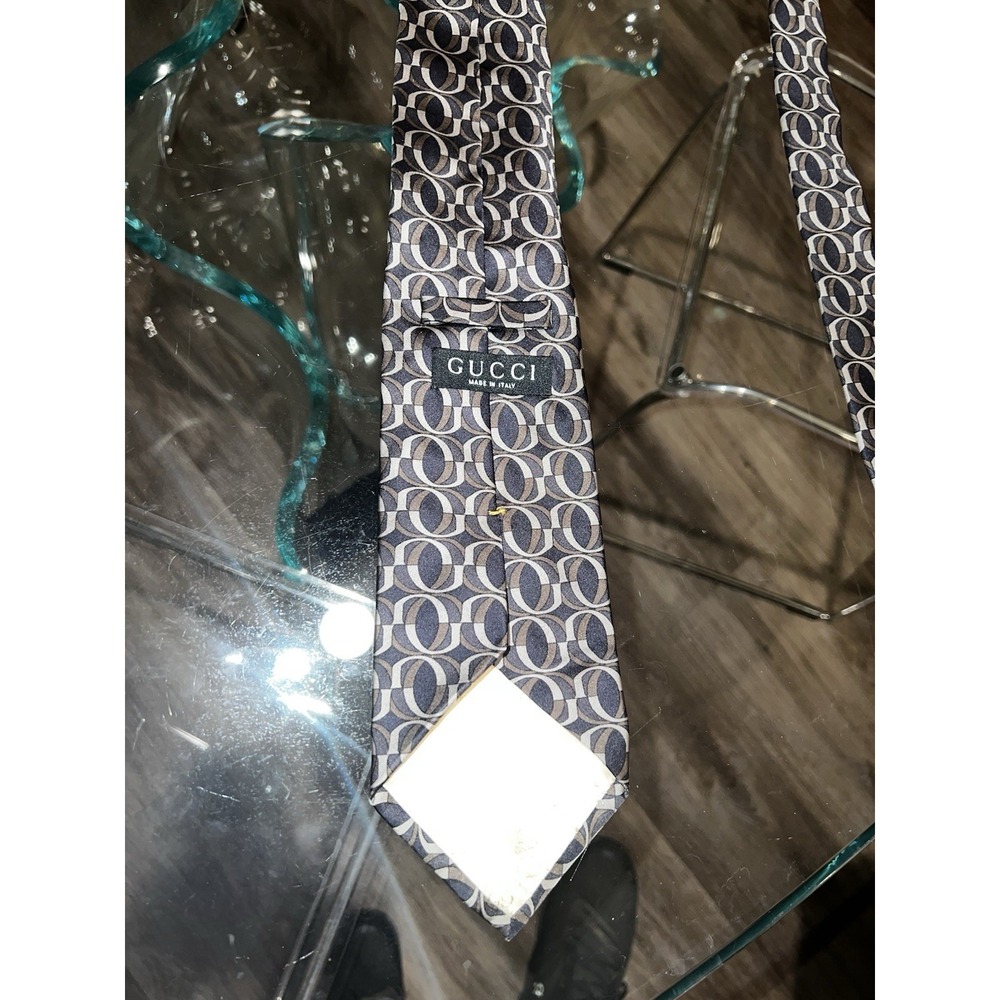 VINTAGE GUCCI 100% SILK TIE, MADE IN ITALY Exceptional